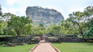 Sigiriya (Lion Rock) er nærmest symbolet på Sri Lanka, og du bør tage turen til toppen mindst én gang i dit liv