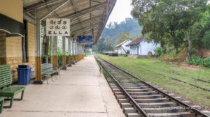 Togstationen i Ella, er ofte det første man ser når man ankommer til bjergbyen i Sri Lanka's højland